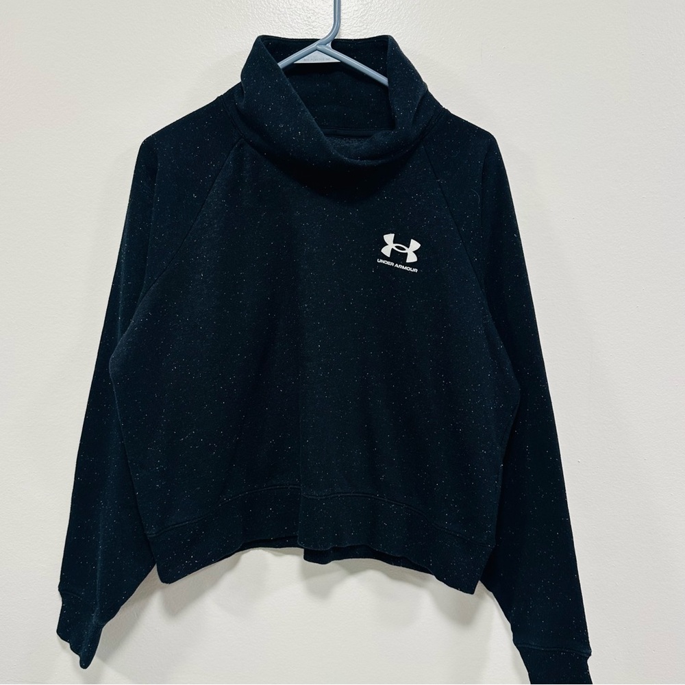 Under Armour sweatshirt Women's Black speckled sweater top size medium
